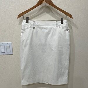 Max Mara White Lined Straight Skirt—Zippered with 2 Snap Pockets—Beautiful-EUC